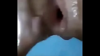 Fisting anal levando m&atilde;o inteira no cu